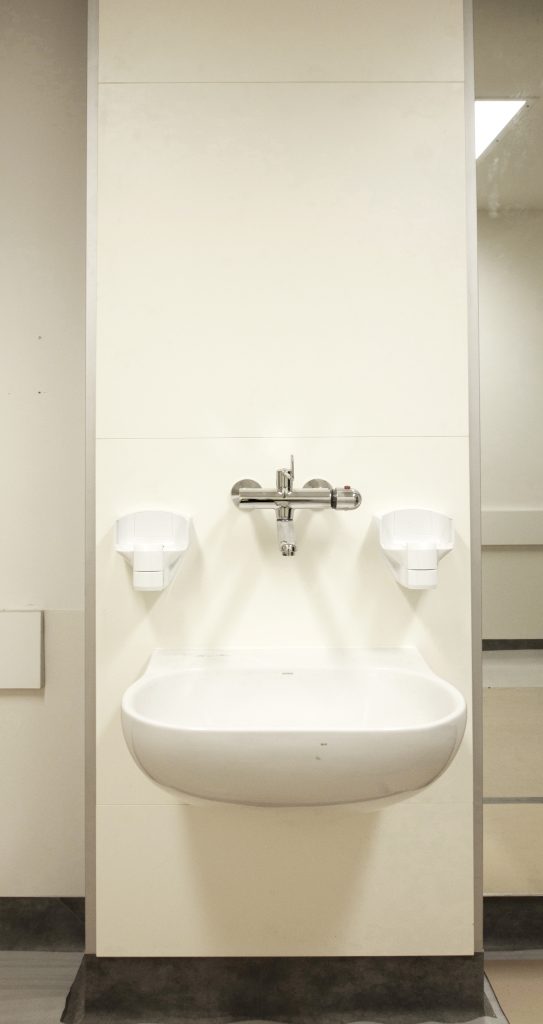 AQUALOO is Australia's Specialist in Commercial Toilet and Shower Partitions / Cubicles l Compact Laminate Lockers & Seating l Integrated Paneling System l Washroom Accessories